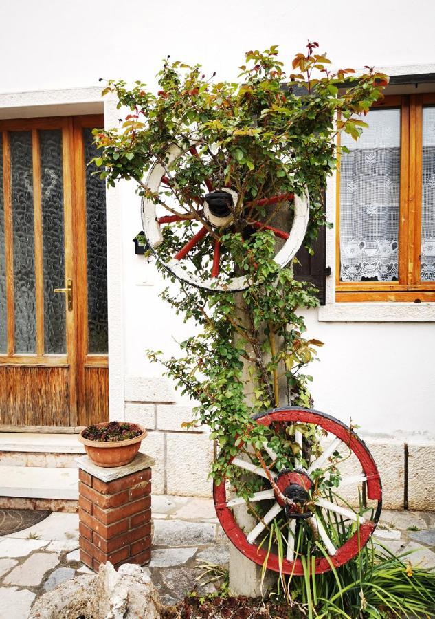 Вилла Casa Rustica Con Giardino Каприно-Веронезе Экстерьер фото